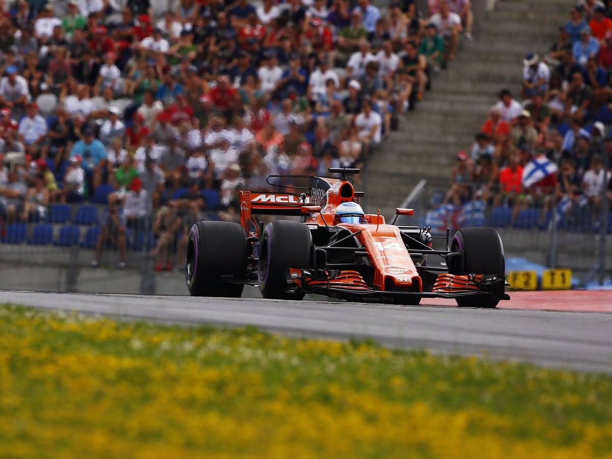 Foto zur News: McLaren: Hat Motorentausch Alonso Q3 gekostet?