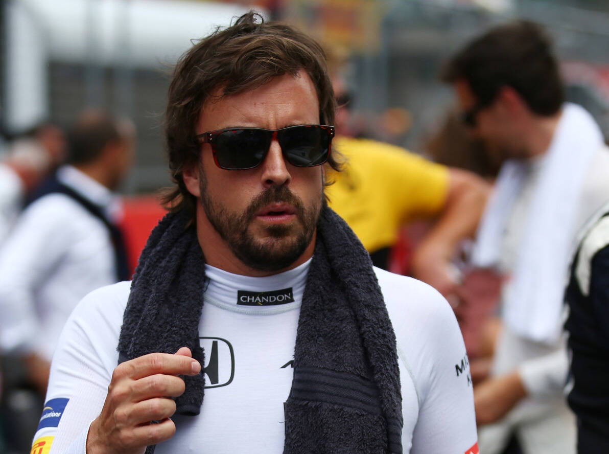 Foto zur News: McLaren-Honda: Fernando Alonso wohl mit nächster Strafe