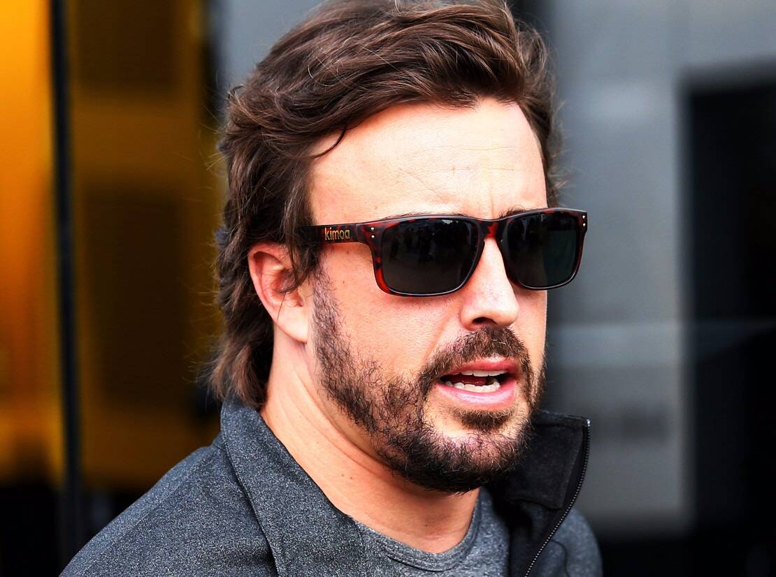 Foto zur News: Alonso deutet weitere Strafplätze an: Lieber auf Nummer sicher