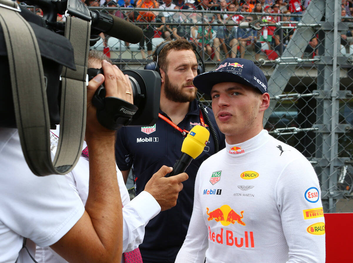 Foto zur News: Max Verstappen bestätigt: Fahre auch 2018 für Red Bull!