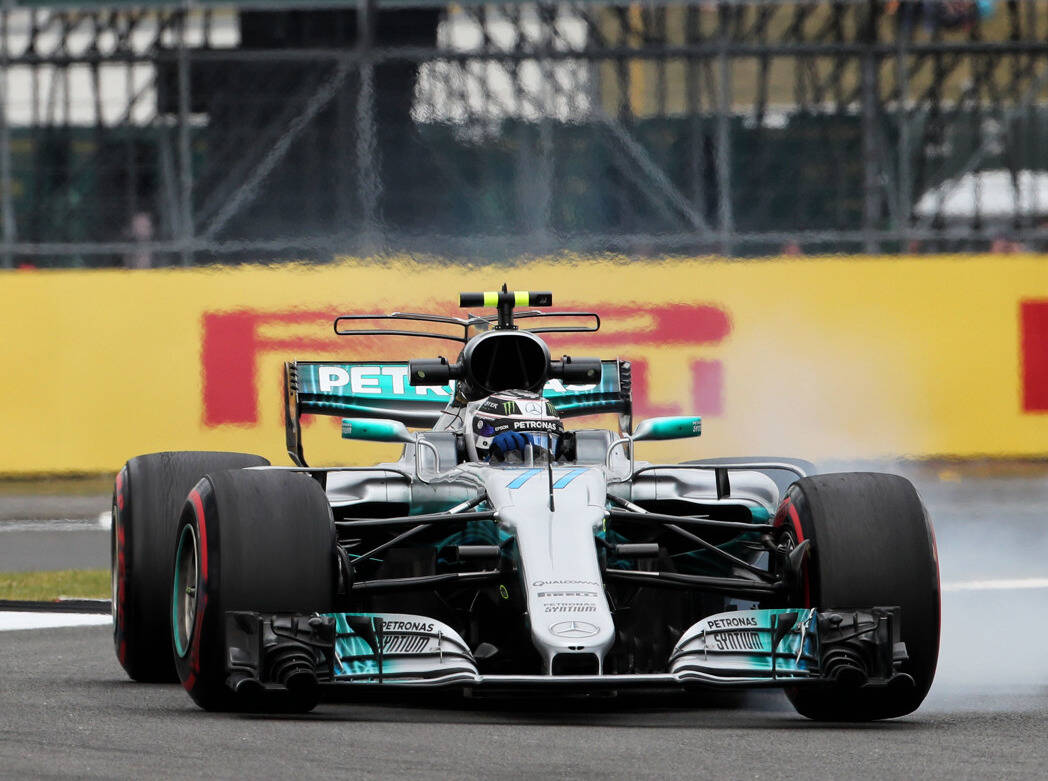 Foto zur News: Mercedes in Silverstone: Mit und ohne Sprit in eigener Liga