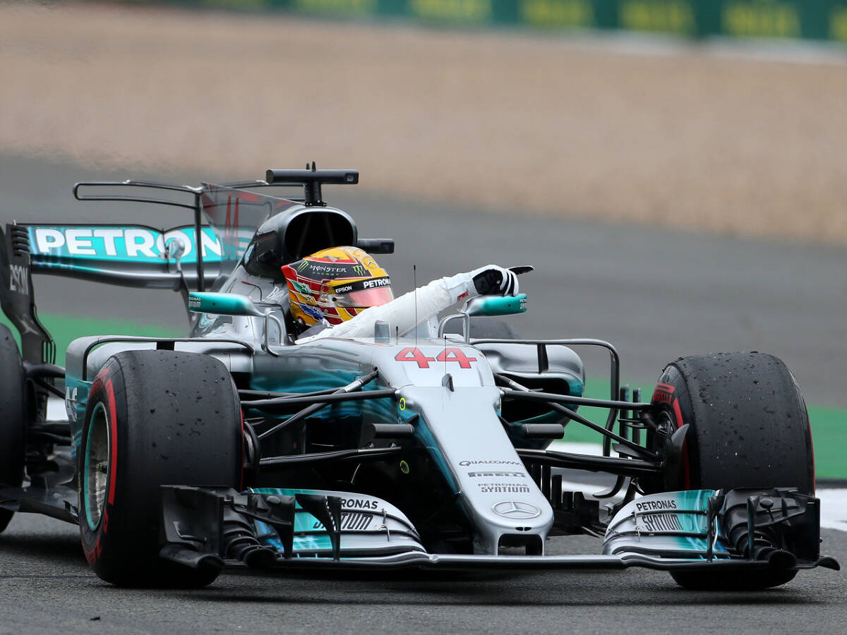 Foto zur News: Hamilton und Schatten bei Mercedes: Bottas "nicht so toll"