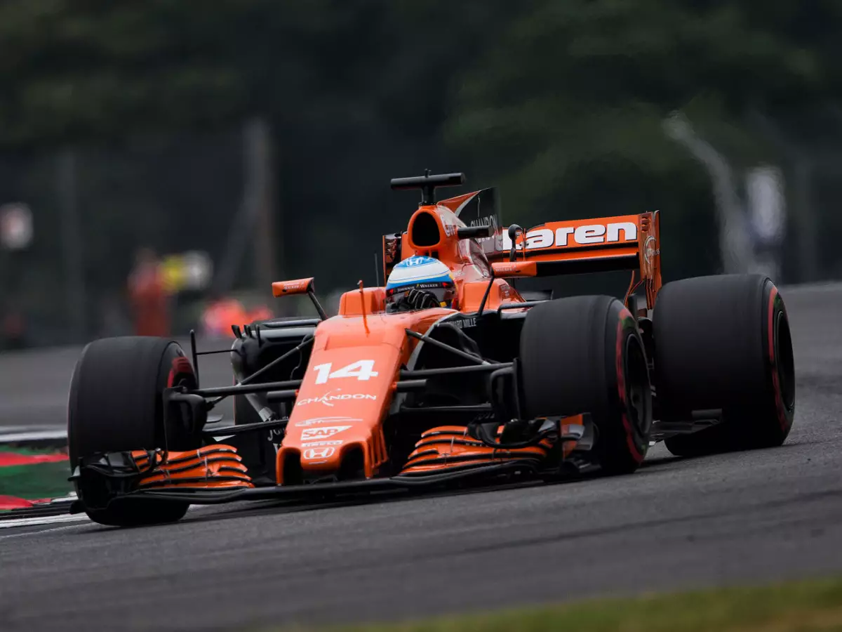 Foto zur News: Fernando Alonso nach Q1-Hero-Moment: "Wollte nicht in Q3"