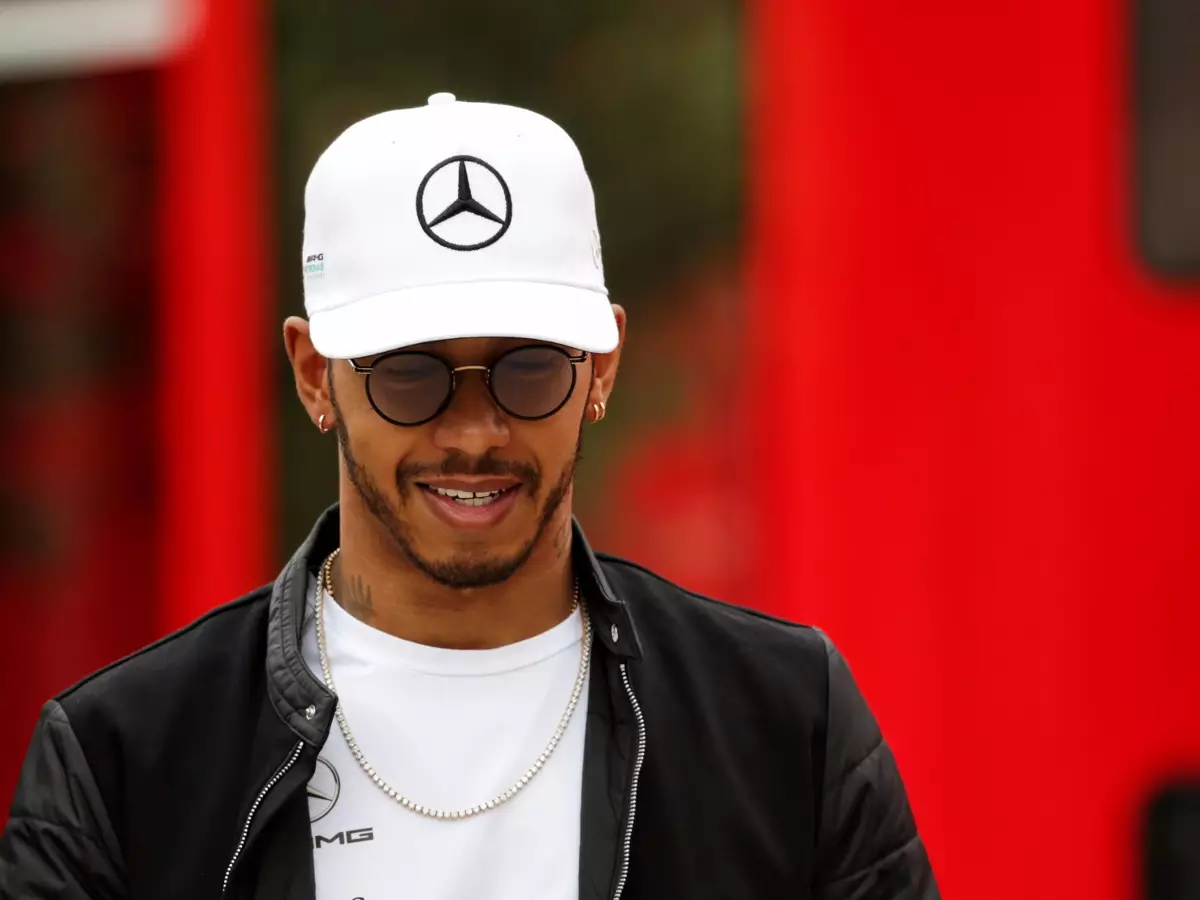 Lewis Hamilton Foto zur News: Hamilton: "Habe noch fünf oder sechs Jahre im Rennsport"