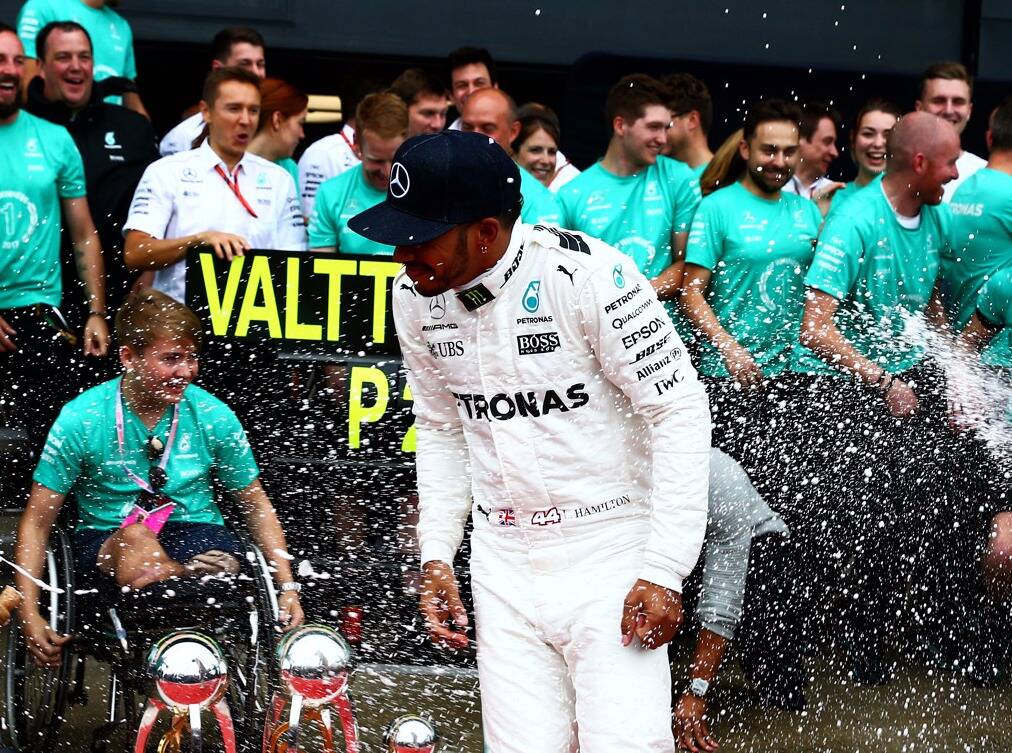Foto zur News: Karriereende bei Mercedes? Hamilton will sich nicht festlegen