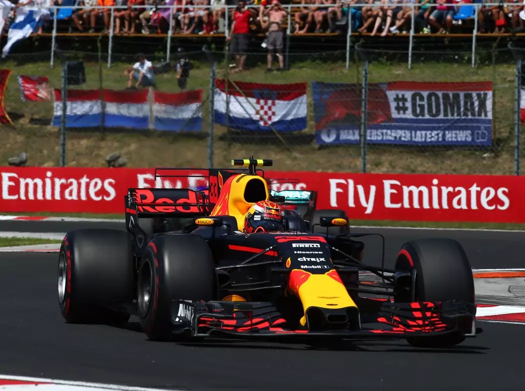 Foto zur News: Red Bull: Mit dieser Strategie sollte Verstappen auf das Podium