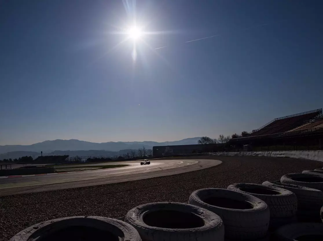 Testfahrten Foto zur News: Termine für Formel-1-Tests 2018 stehen fest