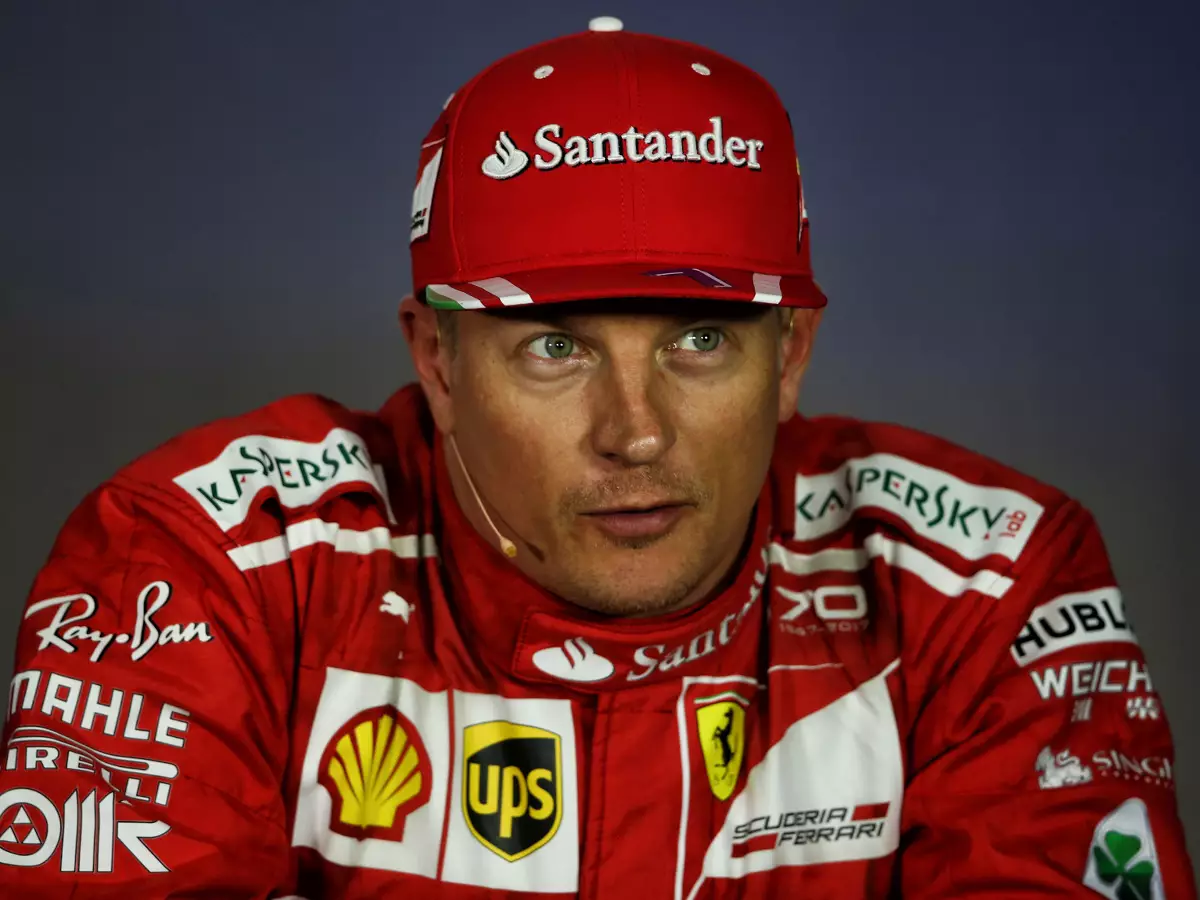Kimi Räikkönen Foto zur News: Offiziell: Kimi Räikkönen auch 2018 im Ferrari