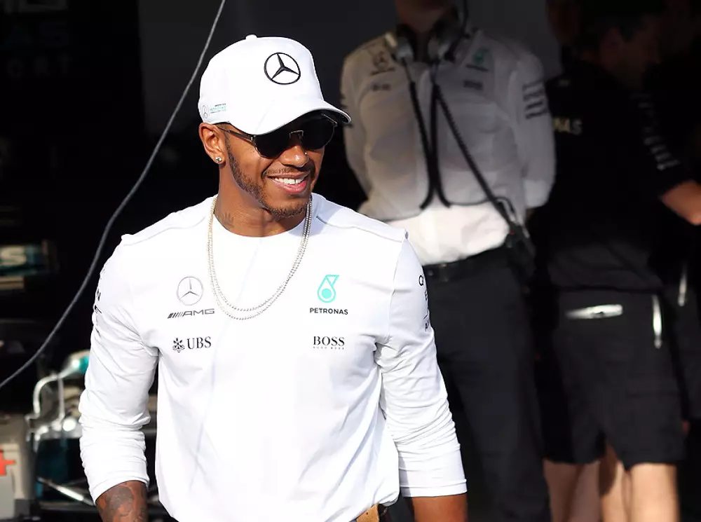 Foto zur News: Lewis Hamilton: Bottas soll den Ferraris Punkte wegnehmen