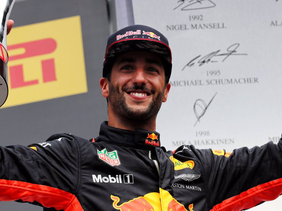 Foto zur News: Manöver des Tages: Ricciardo nutzt nächste Chance eiskalt