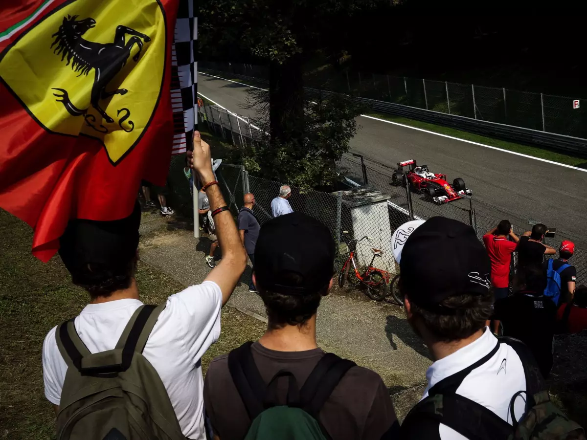 Foto zur News: Rennvorschau Monza: Gewinnt Vettel auf Mercedes-Strecke?