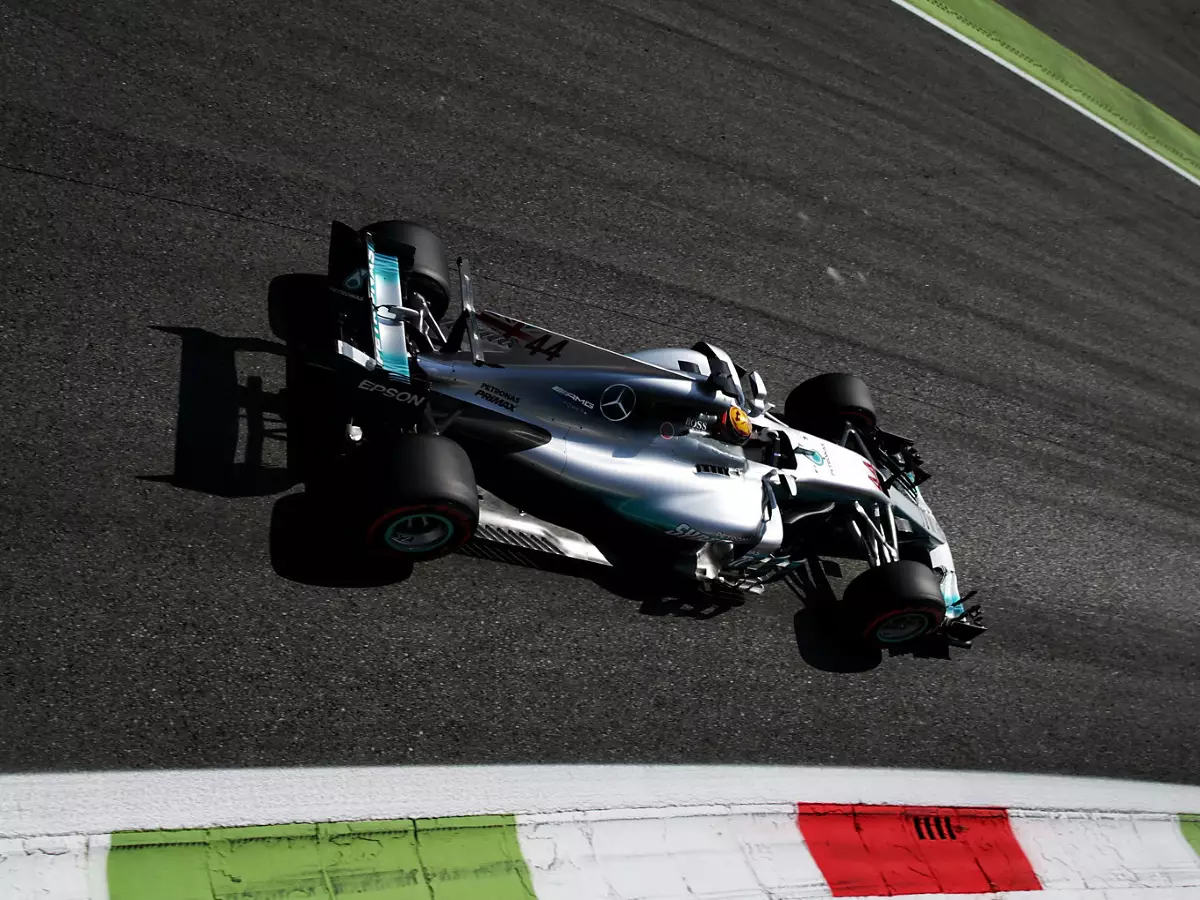 Foto zur News: Hamilton wittert Windschatten-Taktiken im Monza-Qualifying