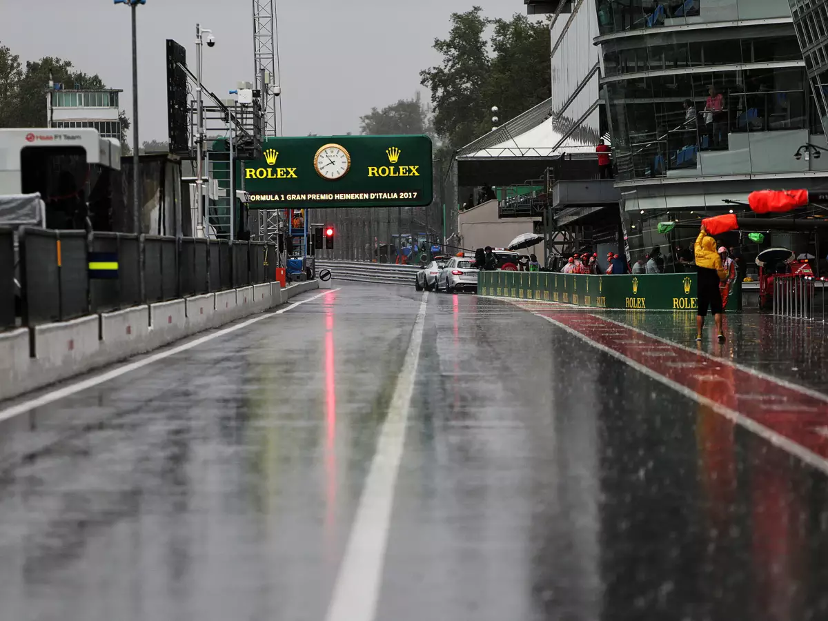 Foto zur News: Formel 1 Monza 2017: Drittes Freies Training fällt ins Wasser