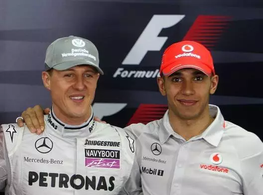 Foto zur News: Lewis Hamilton widmet Rekord-Pole Michael Schumacher