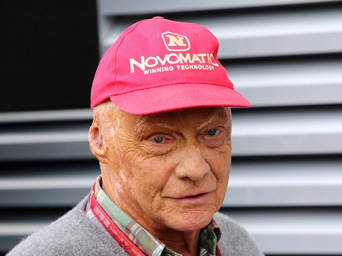 Foto zur News: Niki Lauda gibt zu: Bin mit dem Herzen bei Ferrari