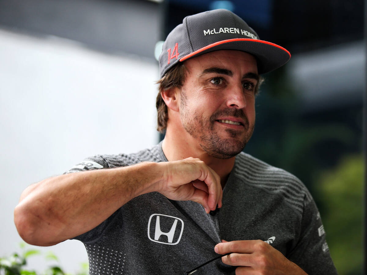 Foto zur News: Nach Singapur-Drama: Alonso schlug ein Loch in die Wand