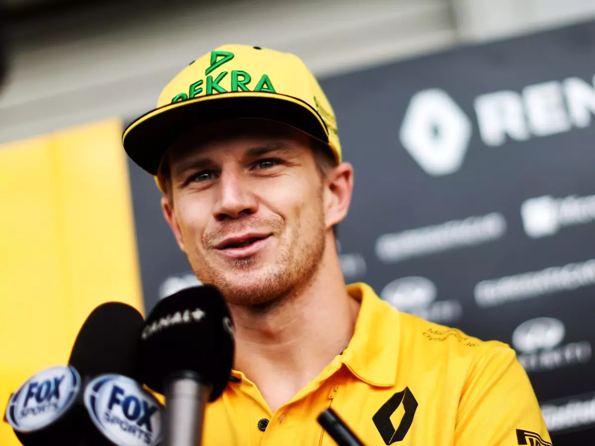 Foto zur News: Slapstick bei Renault: Hülkenberg korrigiert Presseabteilung