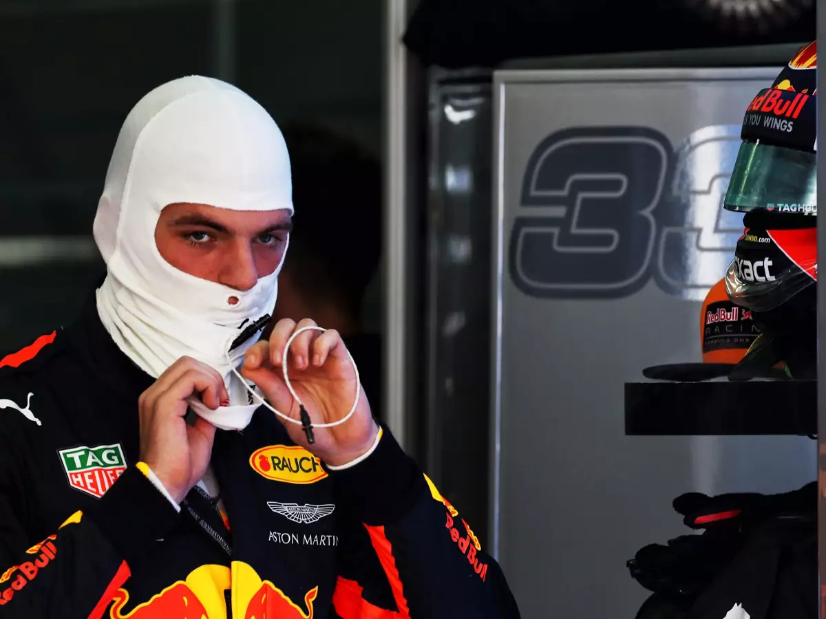 Foto zur News: Kranker Verstappen: Siebenstündigen Japan-Flug verpennt