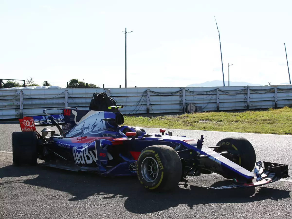 Foto zur News: "Bereue nichts": Fahrfehler beendet Sainz' Toro-Rosso-Karriere