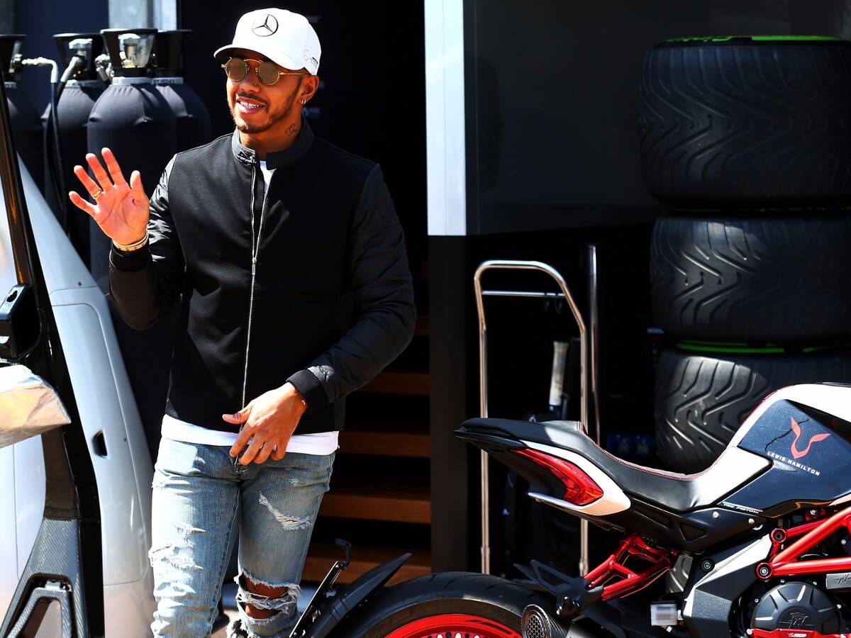 Foto zur News: Hamilton: Was sich hinter seinem Superbike-Test verbirgt