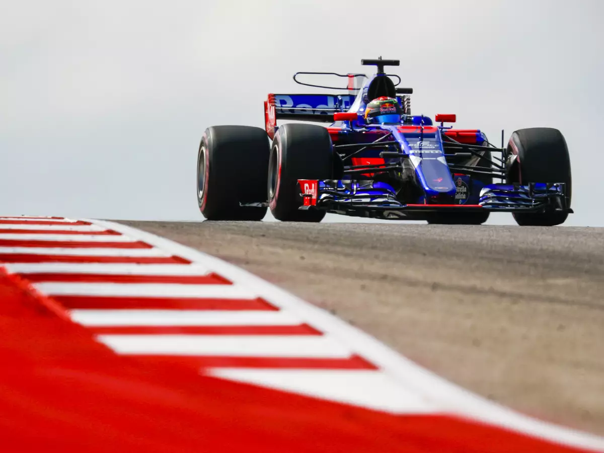 Foto zur News: Toro Rosso: Hartley beeindruckt, Kwjat muss sich strecken