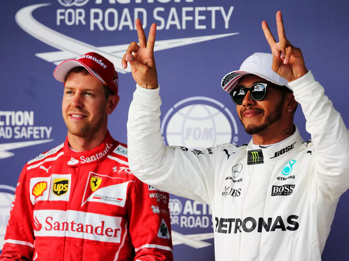 Sebastian Vettel, Lewis Hamilton Foto zur News: Formel 1 USA 2017: Hamilton knackt alten "Schumi"-Rekord!