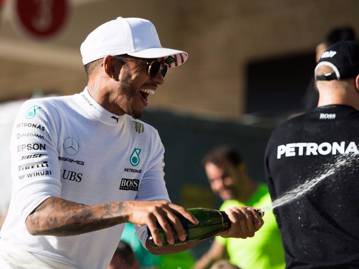 Foto zur News: Lewis Hamilton: Spendabler Fast-Weltmeister im Stress