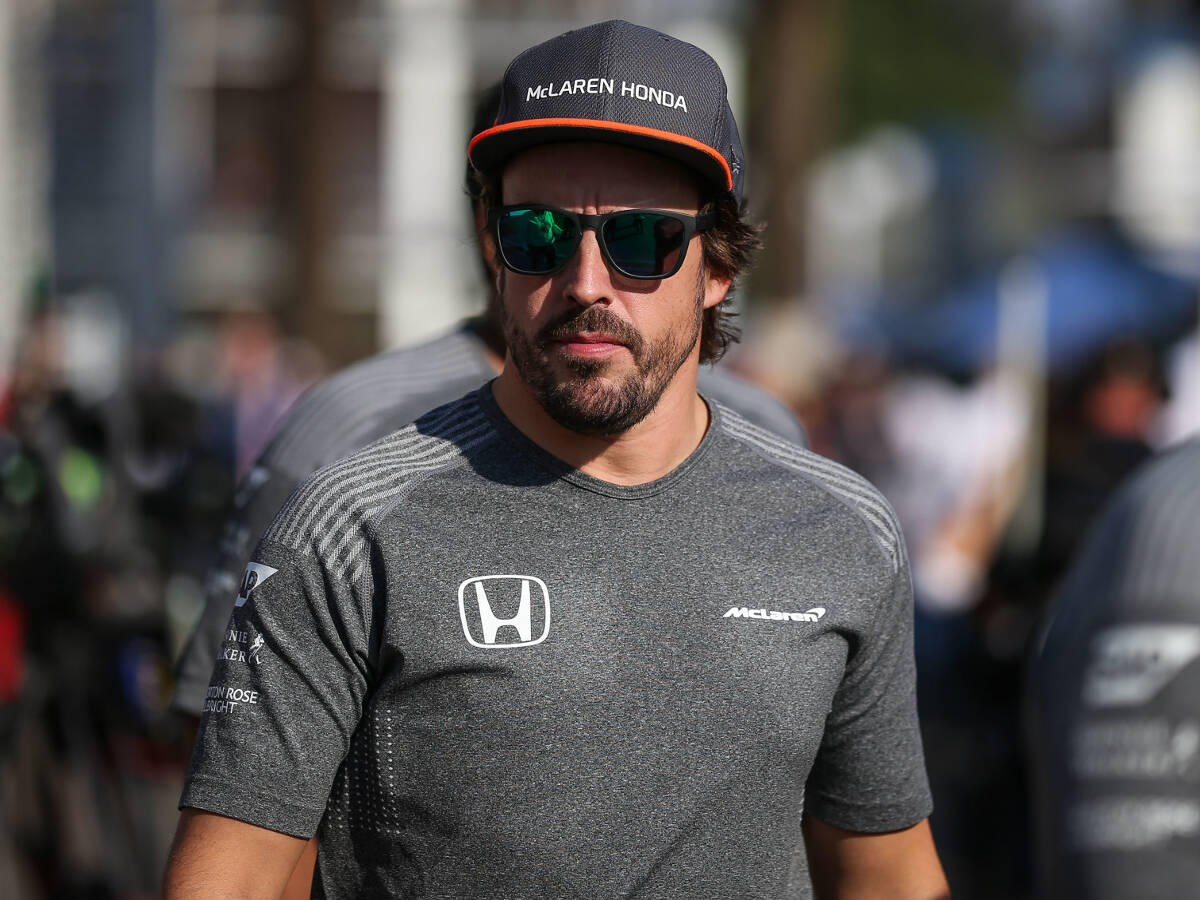 Foto zur News: Fernando Alonso überlegt Qualifying-Taktik: Aus nach Q1?