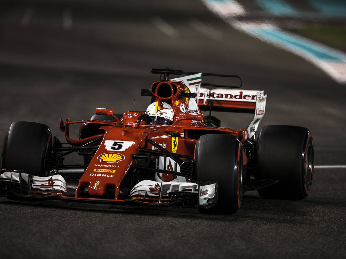 Foto zur News: Ferrari im letzten Qualifying 2017 ohne Chance, aber...