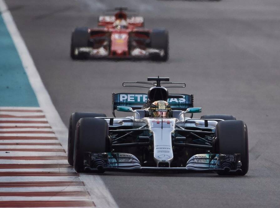 Foto zur News: Letzte drei Rennen nicht gewonnen: Hamilton wie 2015?