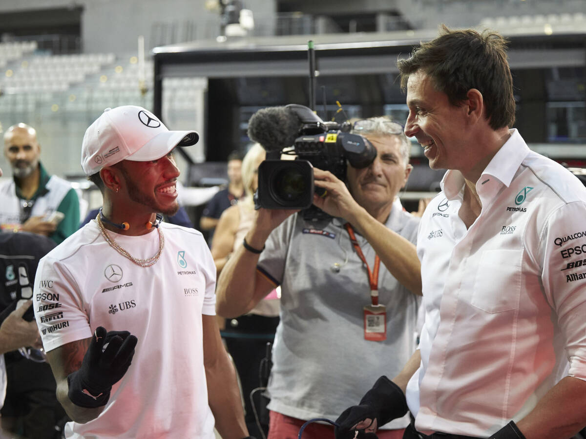 Foto zur News: Hamilton #AND# Mercedes: Startschuss für Vertragsverhandlungen