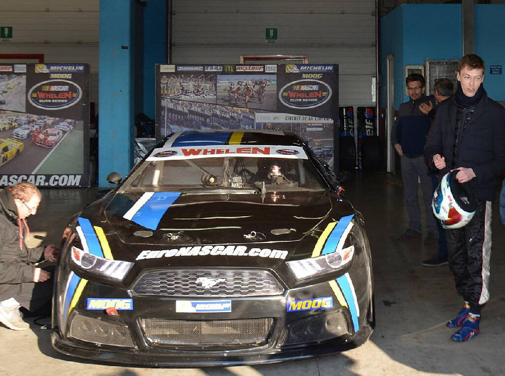 Foto zur News: Daniil Kwjat testet NASCAR-Euro-Fahrzeug in Italien