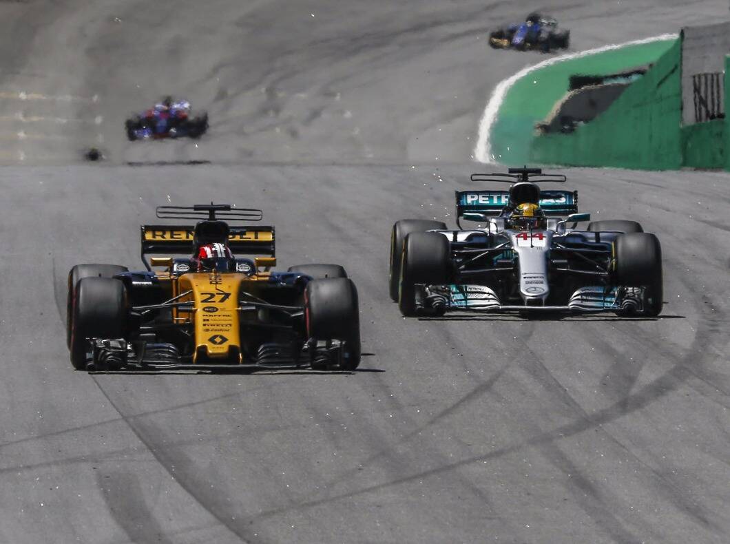 Foto zur News: Renault-Motor: Laut Alain Prost fehlen "drei oder vier Zehntel"
