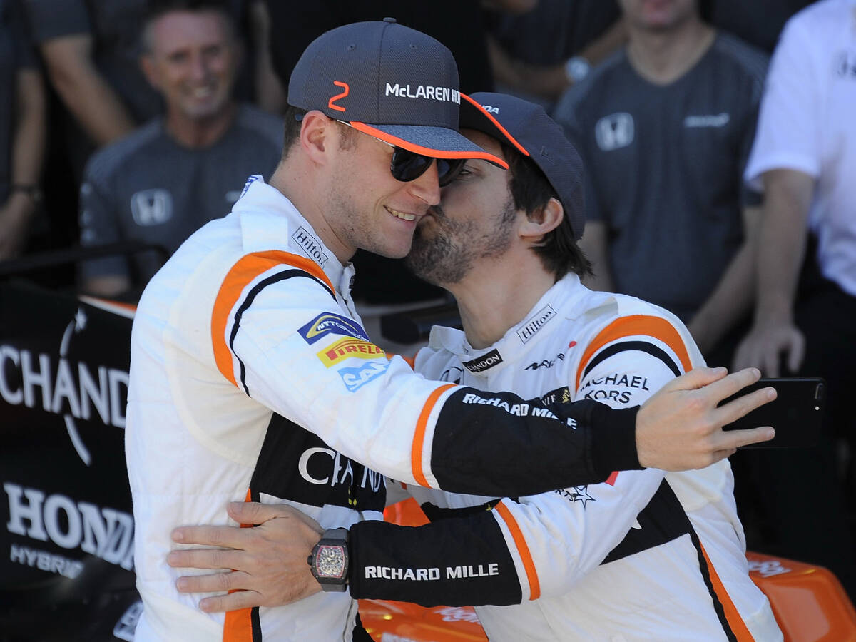Foto zur News: McLaren-Chef: Alonso hatte besseres Fahrzeug als Vandoorne