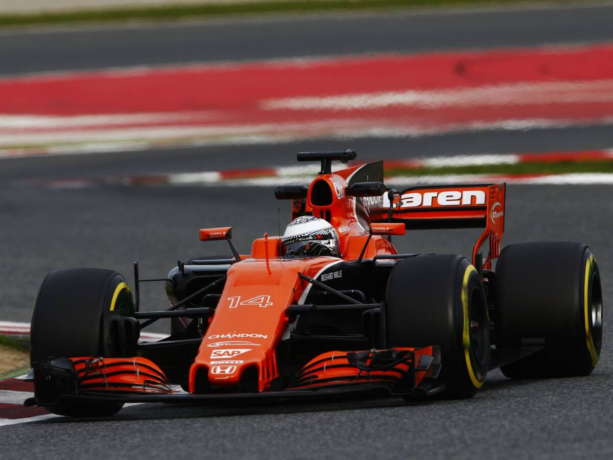 Foto zur News: McLaren 2018: Fernando Alonso darf beim Test als Erster ran