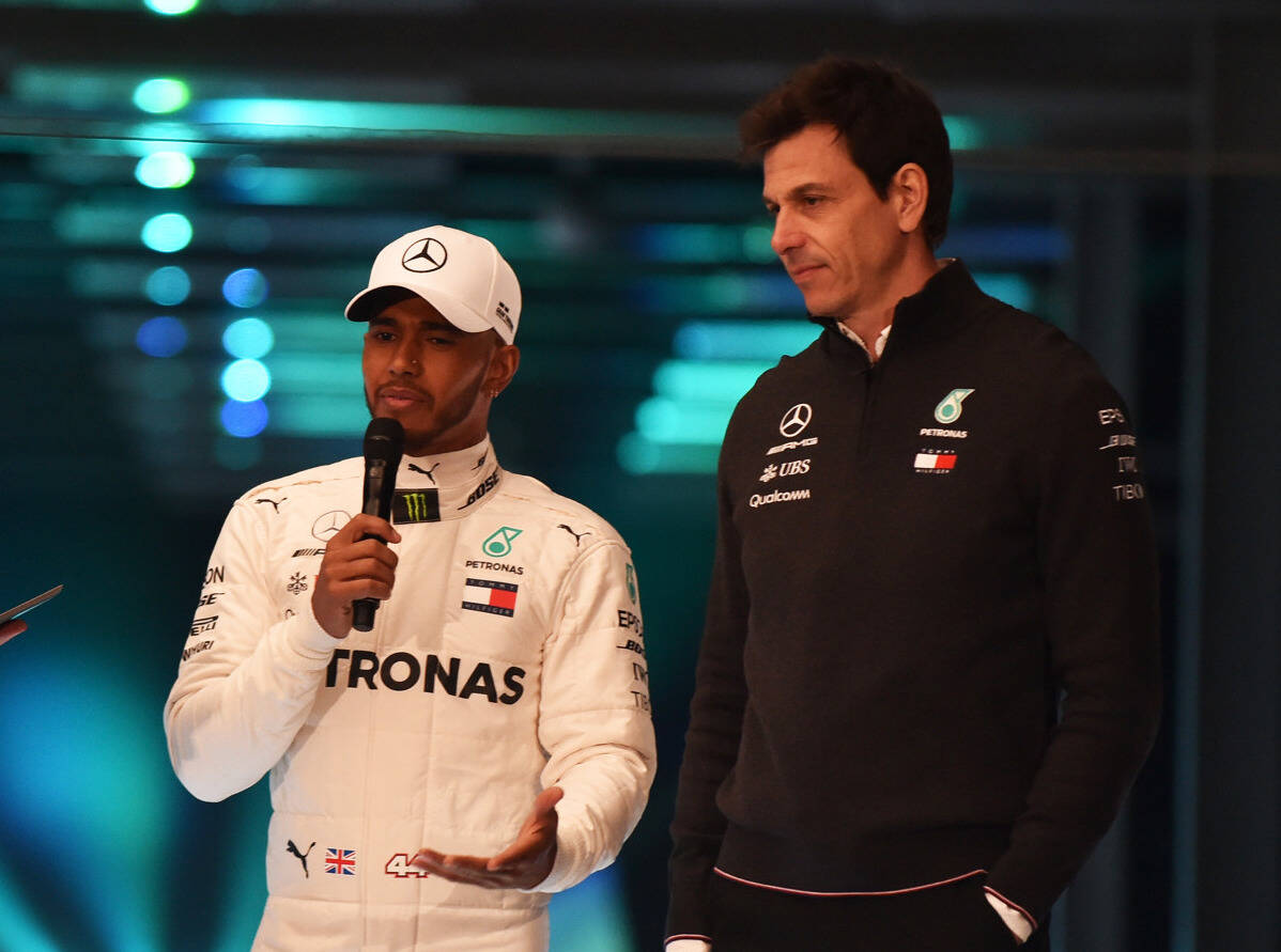 Foto zur News: Von wegen MotoGP: Hamilton kurz vor neuem Mercedes-Deal