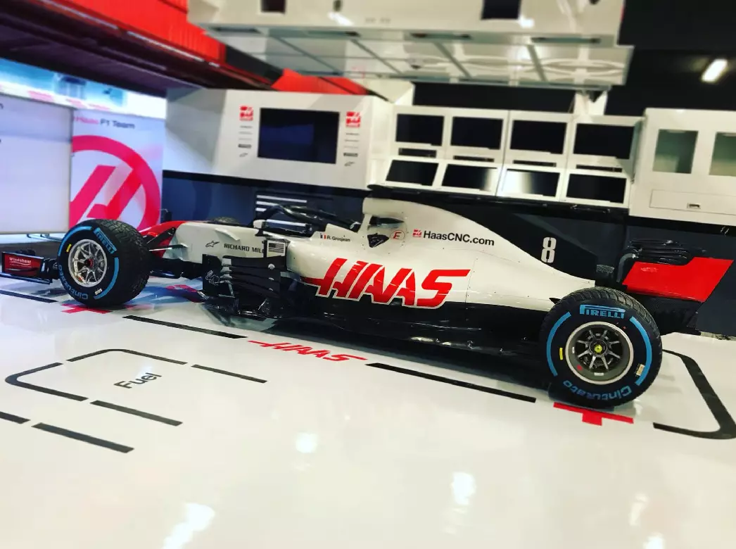 Foto zur News: Barcelona: Haas dreht erste Runden mit seinem VF18