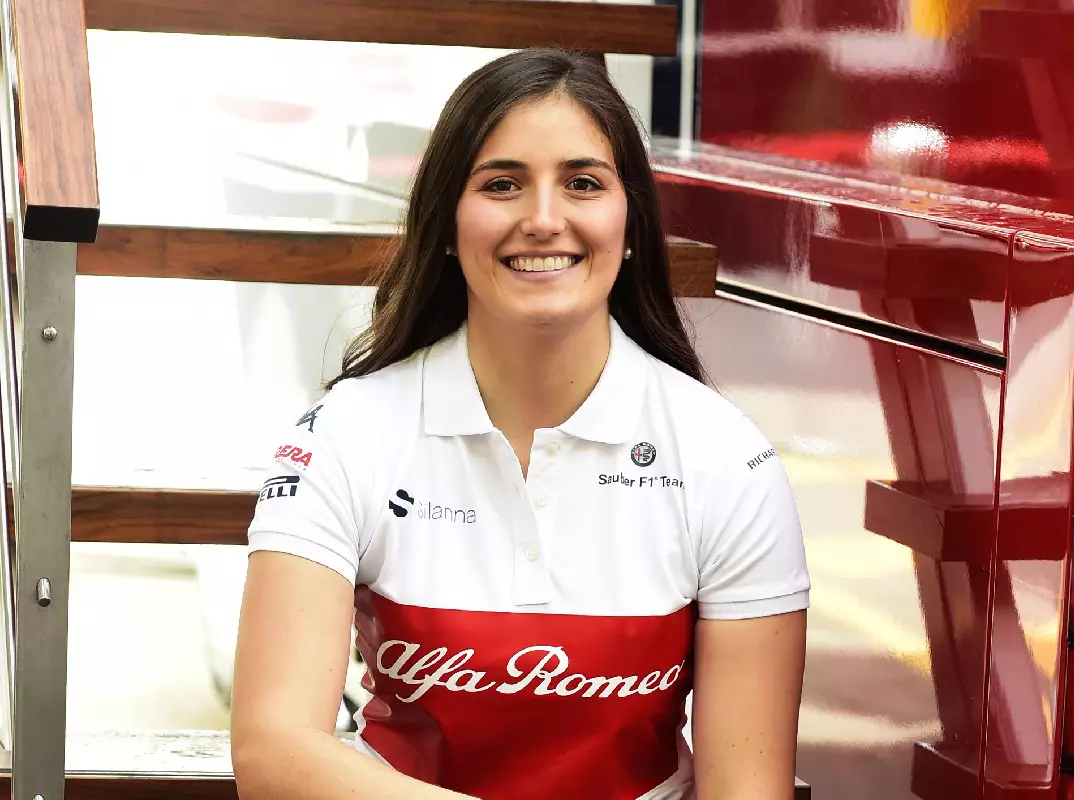 Foto zur News: Tatiana Calderon steigt 2018 zur Testpilotin bei Sauber auf