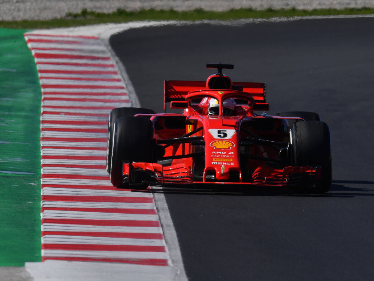Foto zur News: Vettel #AND# Ferrari: Erst Fabelzeit, dann Vollgas im Rückwärtsgang
