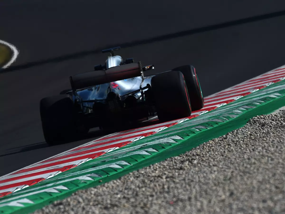 Foto zur News: Formel-1-Tests 2018 analysiert: Erst Mercedes und lange nichts