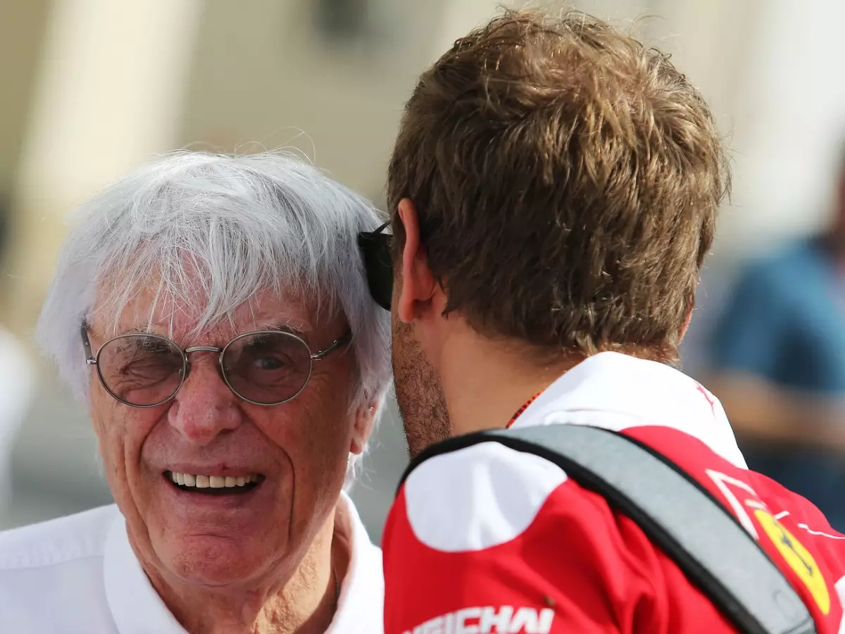 Bernie Ecclestone, Sebastian Vettel Foto zur News: Ecclestone: Liberty darf Ausstiegsdrohungen nicht ignorieren