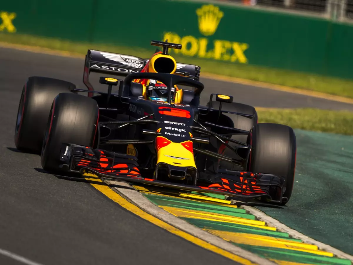 Daniel Ricciardo Foto zur News: Strafversetzung: Ricciardo verliert drei Startplätze