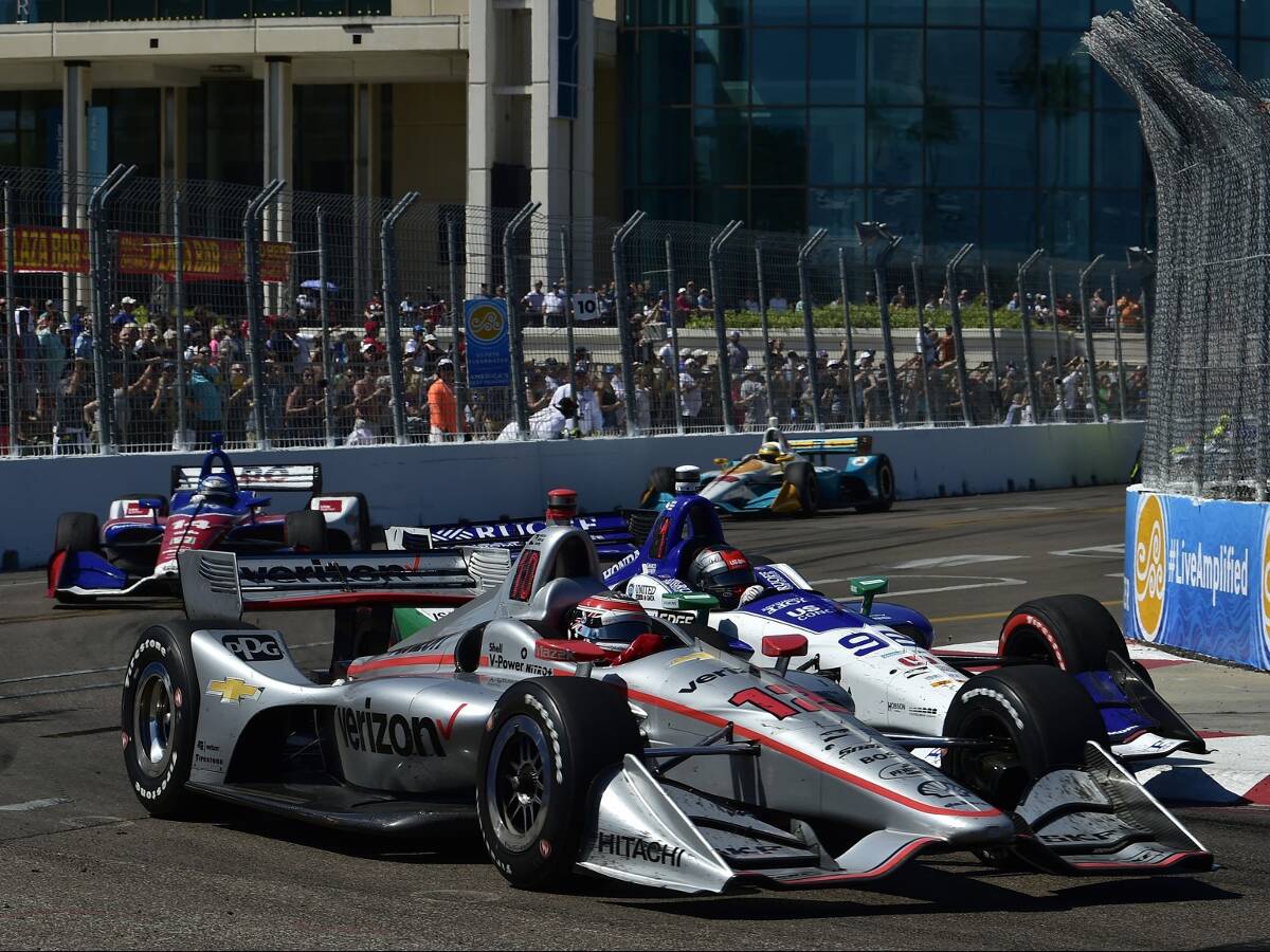 Foto zur News: Mario Andretti: Formel 1 hat IndyCar-Schritt verpasst