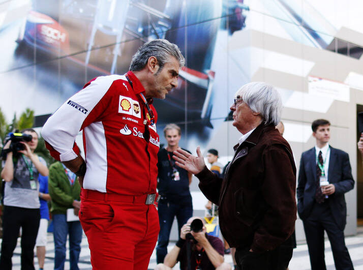 Foto zur News: Ecclestone über möglichen Ferrari-Ausstieg: "Eins aufs Maul!"