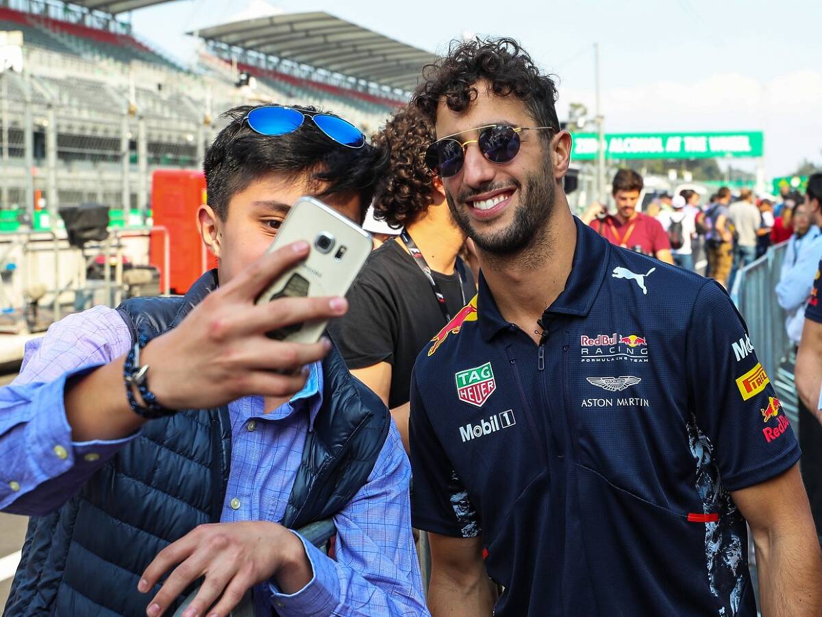 Foto zur News: Wie Vettel: Ricciardo hat etwas gegen Selfies