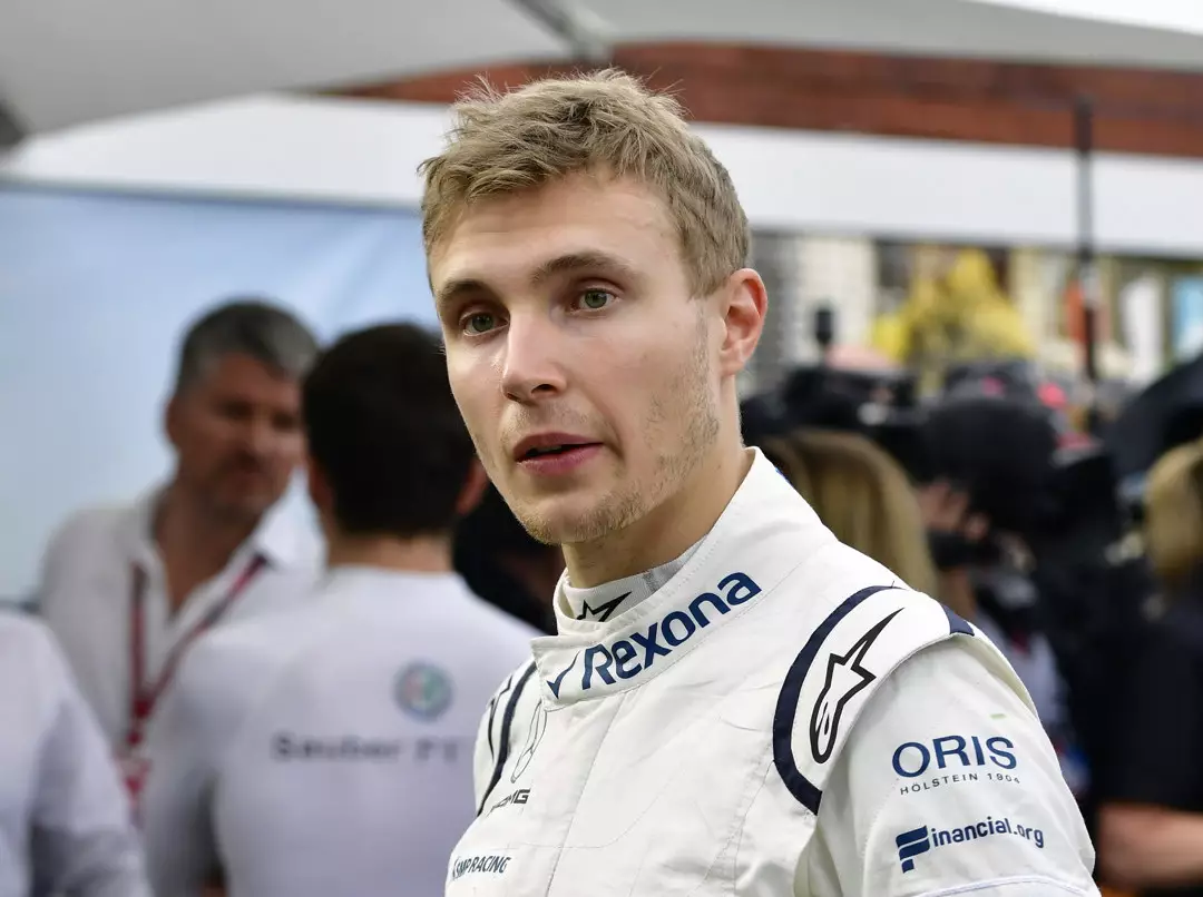 Sergei Sirotkin Foto zur News: Fast täglich beim Team: Sirotkin arbeitet bis zur Erschöpfung