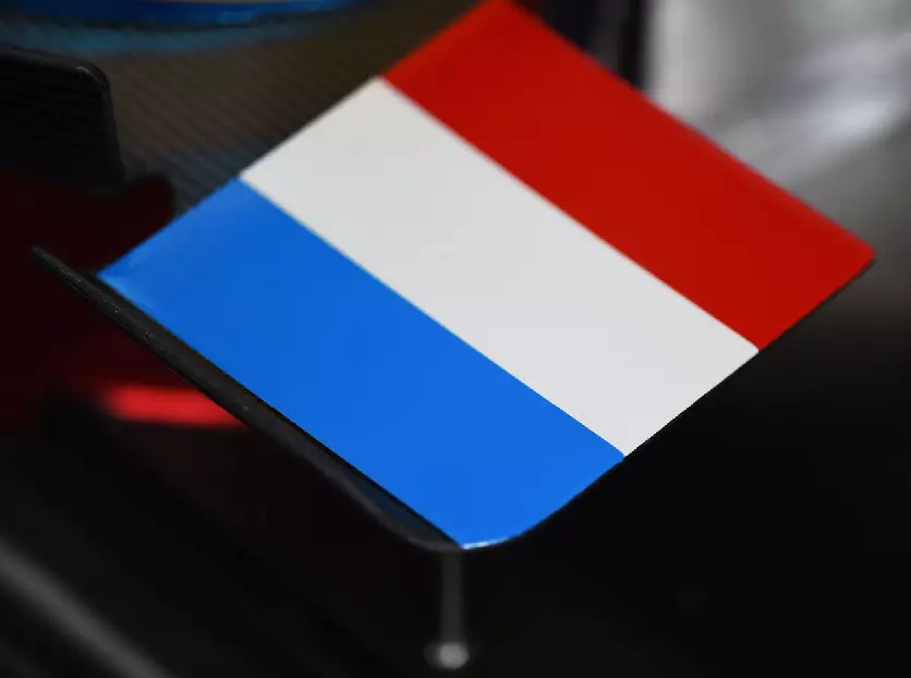 Flagge: Frankreich Foto zur News: Vive la France: Prost sieht "große Erfolge" für französische Fahrer