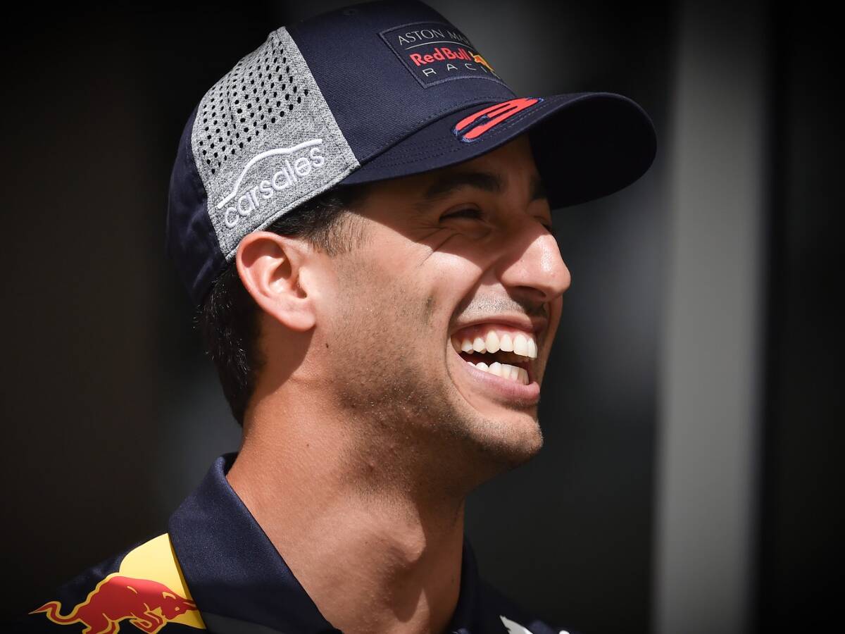 Foto zur News: Daniel Ricciardo sieht Siegchance für Red Bull in Bahrain