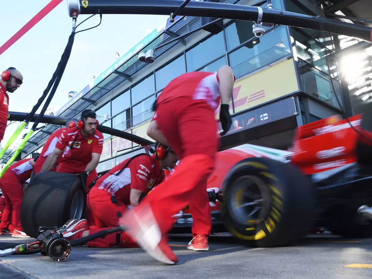 Foto zur News: Ferraris Boxenstopp-Unfall geklärt: Sensor löste Drama aus