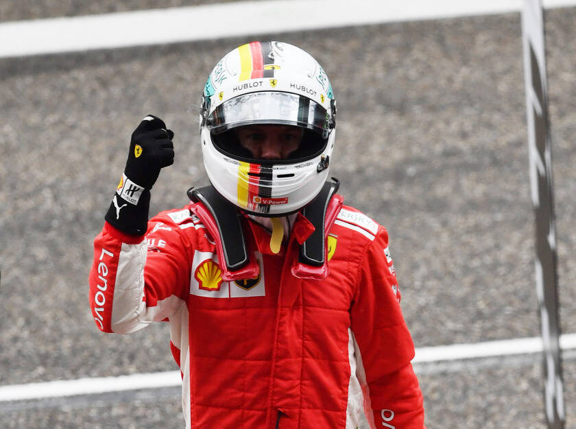 Foto zur News: Ferrari plötzlich einsame Spitze: War es die Gezeitenwende?